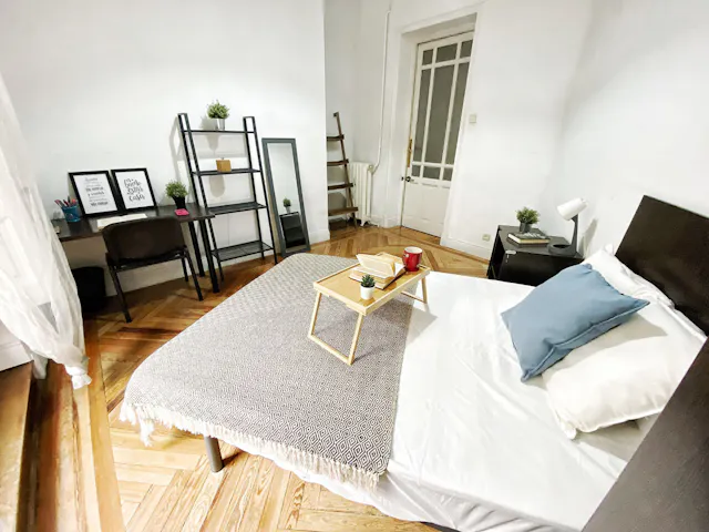 Private room in Calle de Sagasta, Madrid (1367136) room image 1