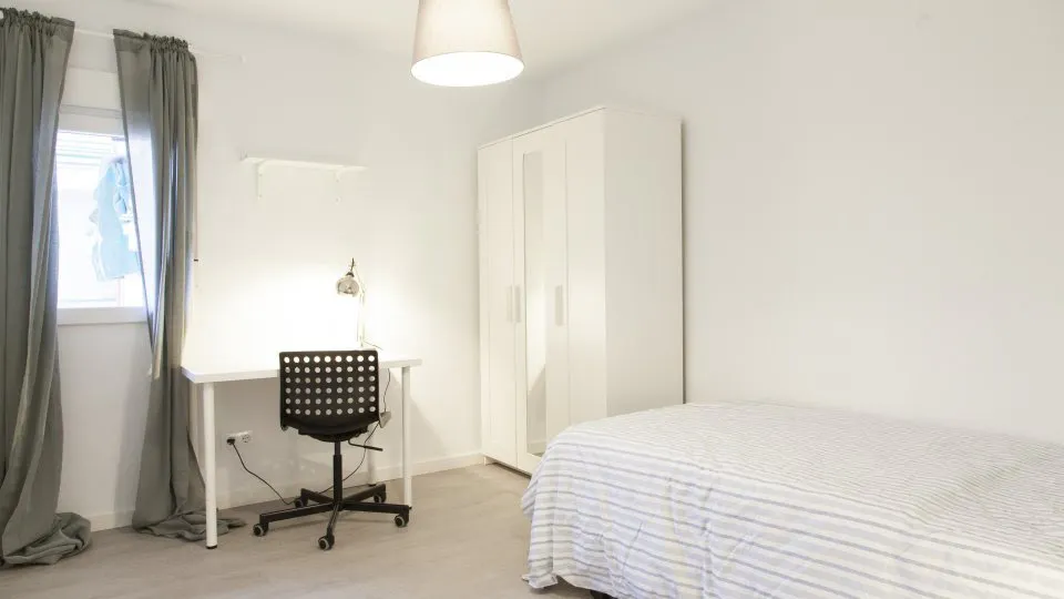 3-Bedroom Apartment in Calle de Cebreros, Madrid (1367176) ROOM 4