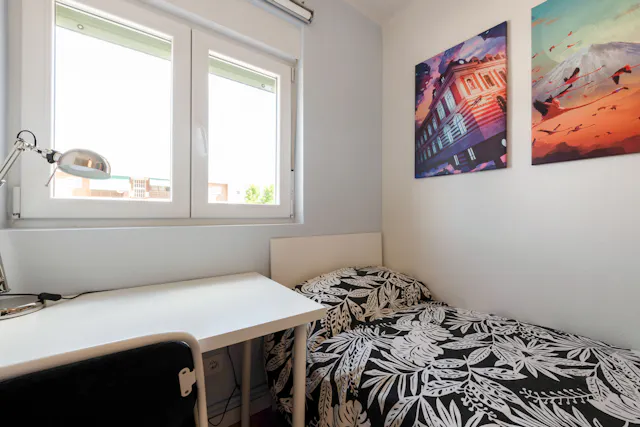 Private room in Calle Escalona, Madrid (1367181) room image 2