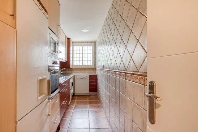 4-Bedroom Apartment in Calle Illescas, Madrid (1367188) room image 5