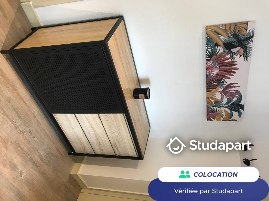 私人房间 正在以 €320 的月租出租，其位于 Pontivy, Avenue des Cités Unies