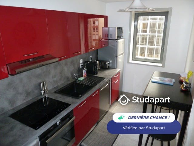 Apartment for rent for €1,340 per month in Toulouse, Place Ritay