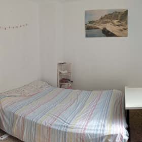 Private room for rent for €400 per month in Valencia, Carrer de Ramon Marquet