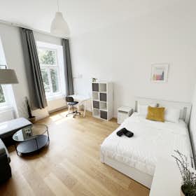 Shared room for rent for €690 per month in Vienna, Zimmermannplatz