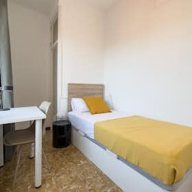 Private room for rent for €560 per month in Barcelona, Carrer de Sant Pau