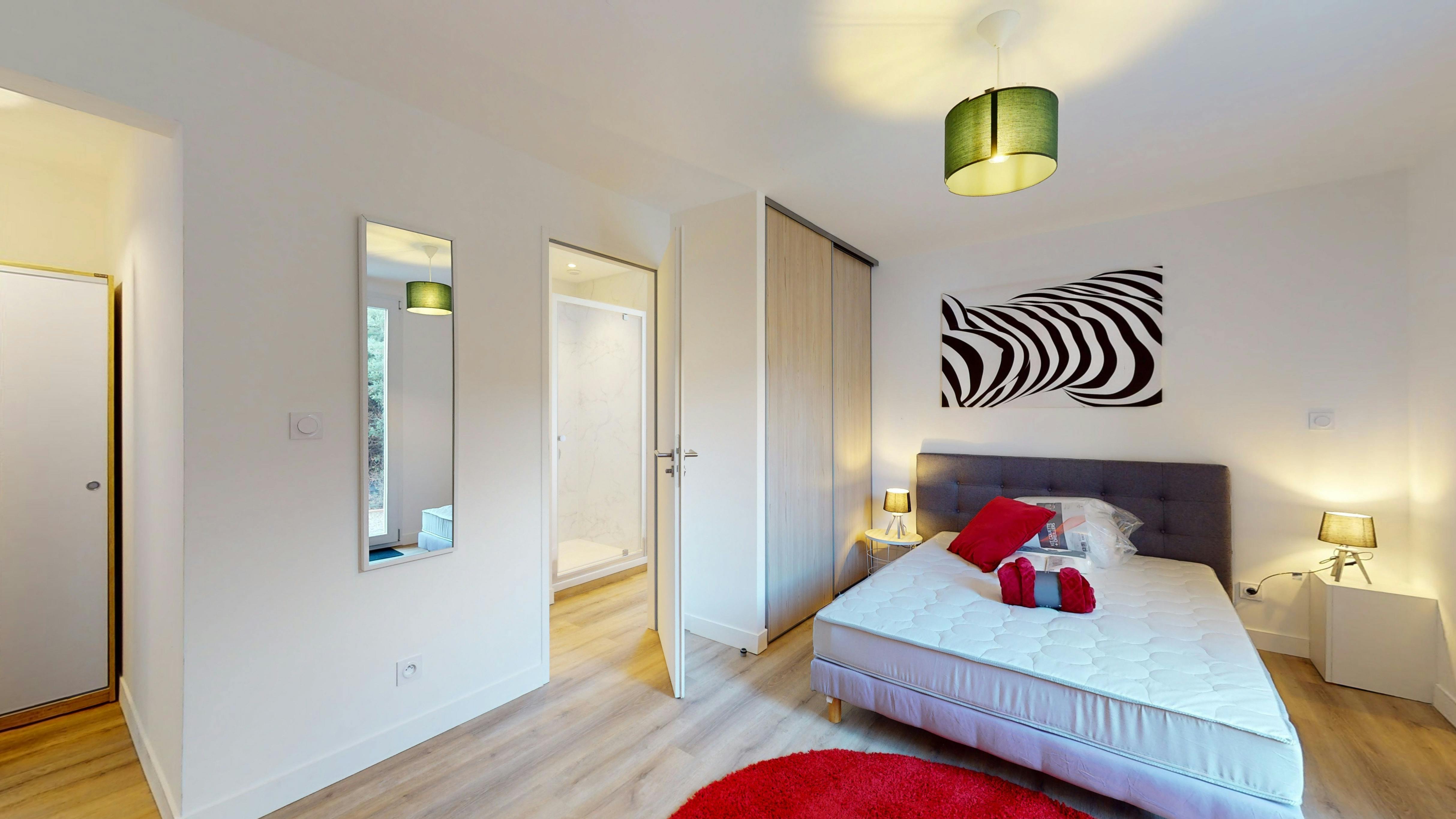 Private room for rent for €695 per month in Nantes, Rue Jean-Julien Lemordant