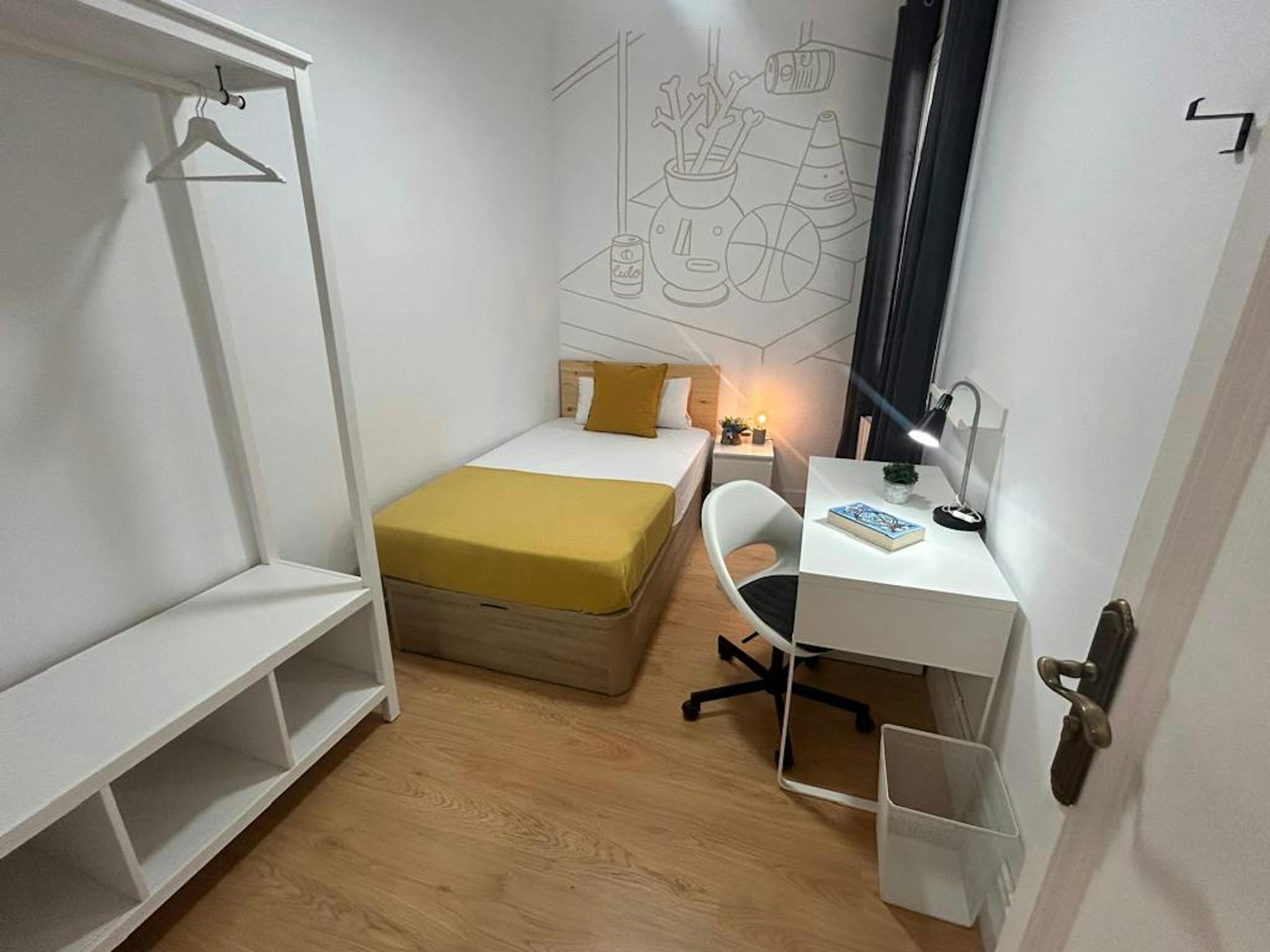 Carrer de Jonqueres, Barcelona preview