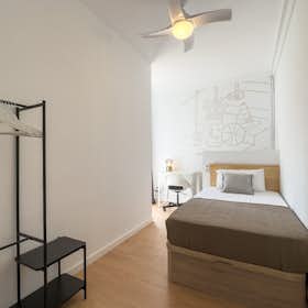 Private room for rent for €690 per month in Barcelona, Carrer de Jonqueres
