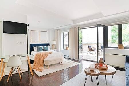 9th Ave, New York City, NY preview