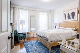 公寓 正在以 $4,151 的月租出租，其位于 New York City, W 47th St
