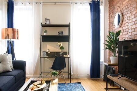 W 47th St, New York City, NY preview