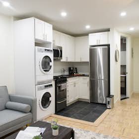 公寓 正在以 $4,024 的月租出租，其位于 New York City, E 75th St