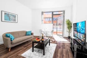 Apartment for rent for €2,613 per month in Birmingham, Pope Street