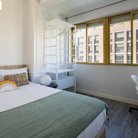 Chambre privée à louer pour 570 €/mois à Madrid, Calle de Cavanilles