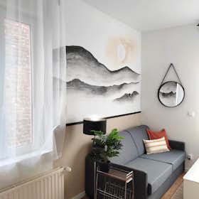 Studio para alugar por € 750 por mês em Amiens, Rue du Faubourg de Hem