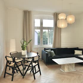 Apartment for rent for €2,450 per month in Vienna, Bellgasse