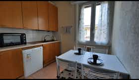 Cameră privată de închiriat pentru 460 EUR pe lună în Bergamo, Via Ugo Foscolo