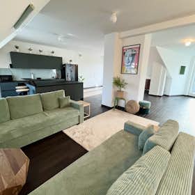 Apartment for rent for €1,500 per month in Vienna, Barawitzkagasse