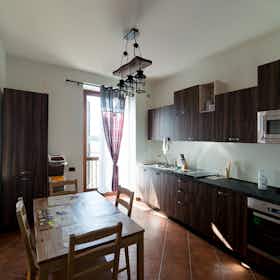 Квартира сдается в аренду за 1 350 € в месяц в Mesero, Via Monte Rosa