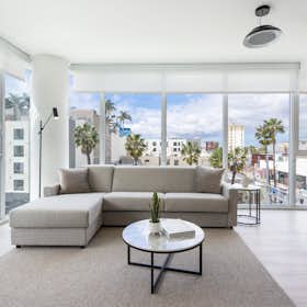 Lägenhet att hyra för $8,000 i månaden i Long Beach, E 3rd St