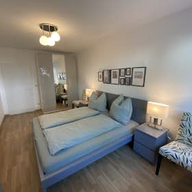 Apartment for rent for €1,950 per month in Berlin, Niklasstraße