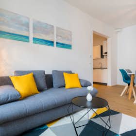 Apartment for rent for €2,350 per month in Vienna, Herbststraße