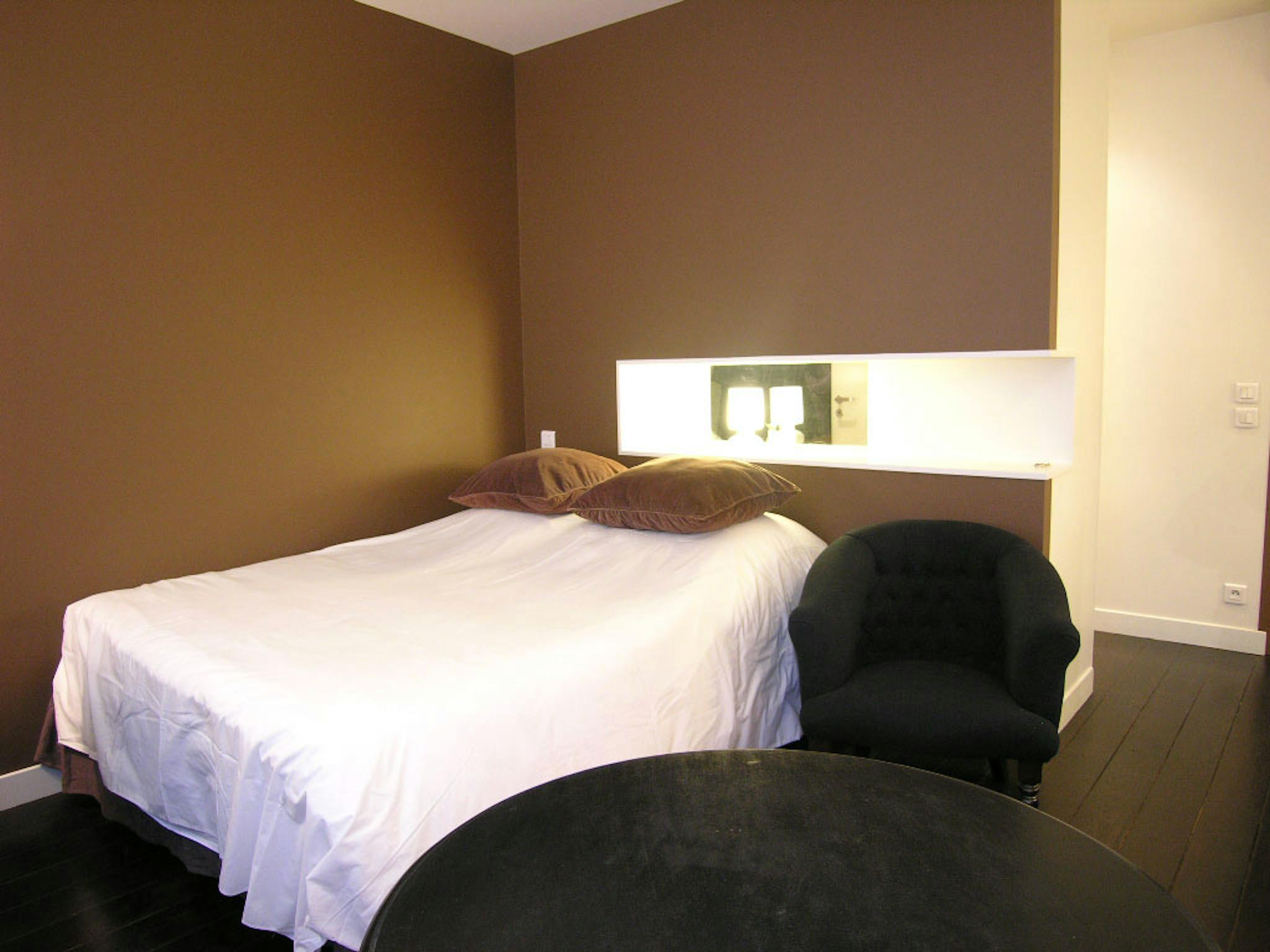 Rue des Tournelles, Paris preview