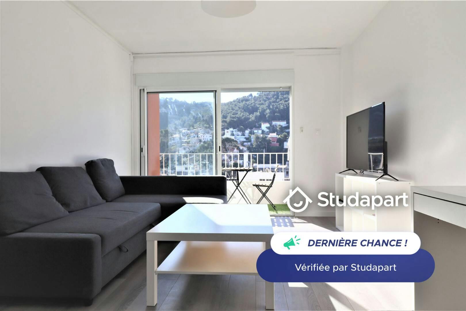 Apartment for rent for €1,740 per month in Marseille, Traverse de la Gouffonne