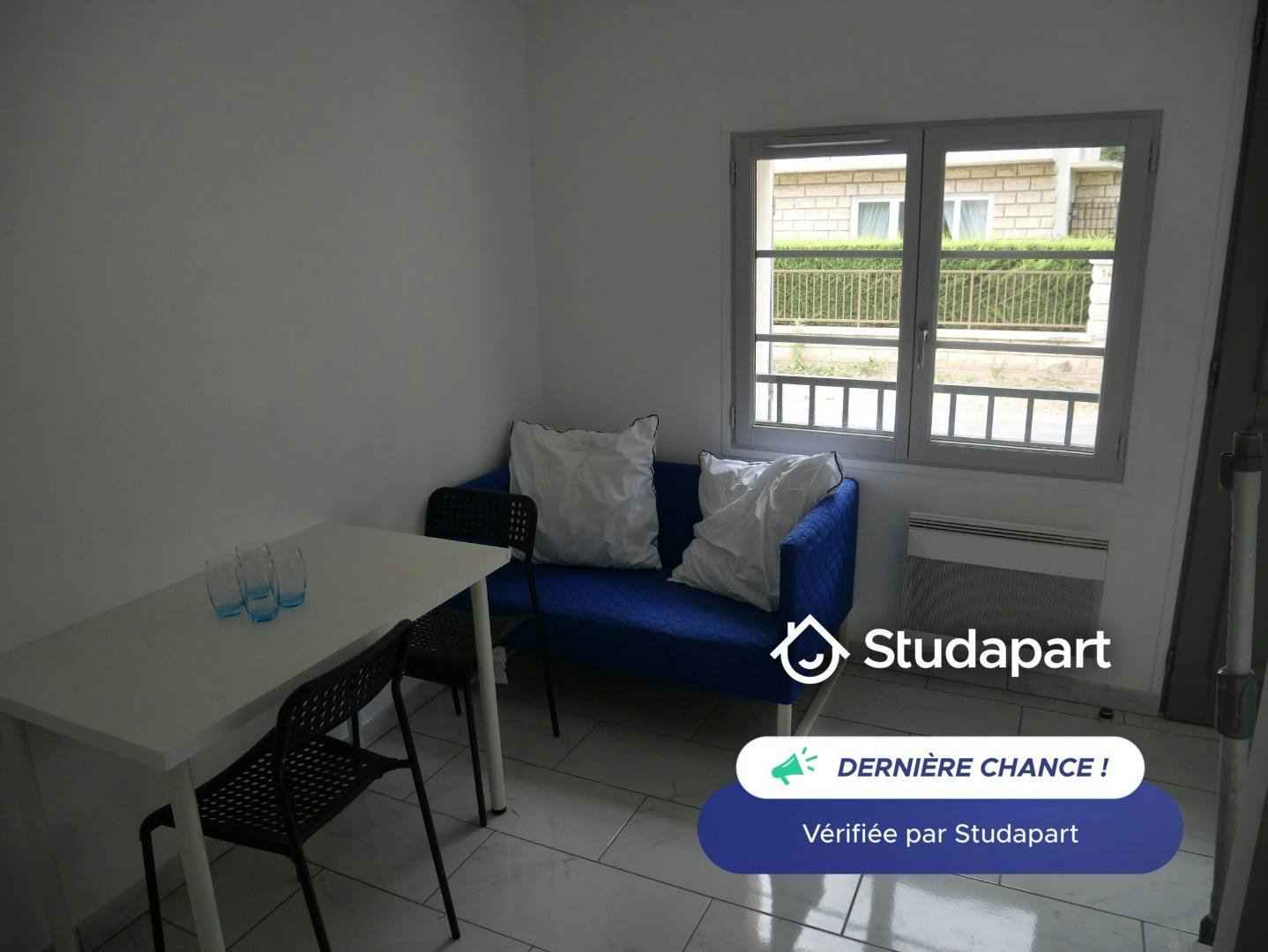 Apartment for rent for €950 per month in Gif-sur-Yvette, Rue du Clos