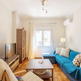 Квартира сдается в аренду за 870 € в месяц в Athens, Vryaxidos