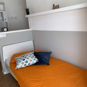 Отдельная комната сдается в аренду за 430 € в месяц в Trento, Via Fratelli Perini