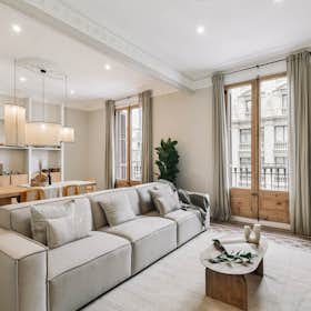 Apartment for rent for €4,346 per month in Barcelona, Carrer de Pelai