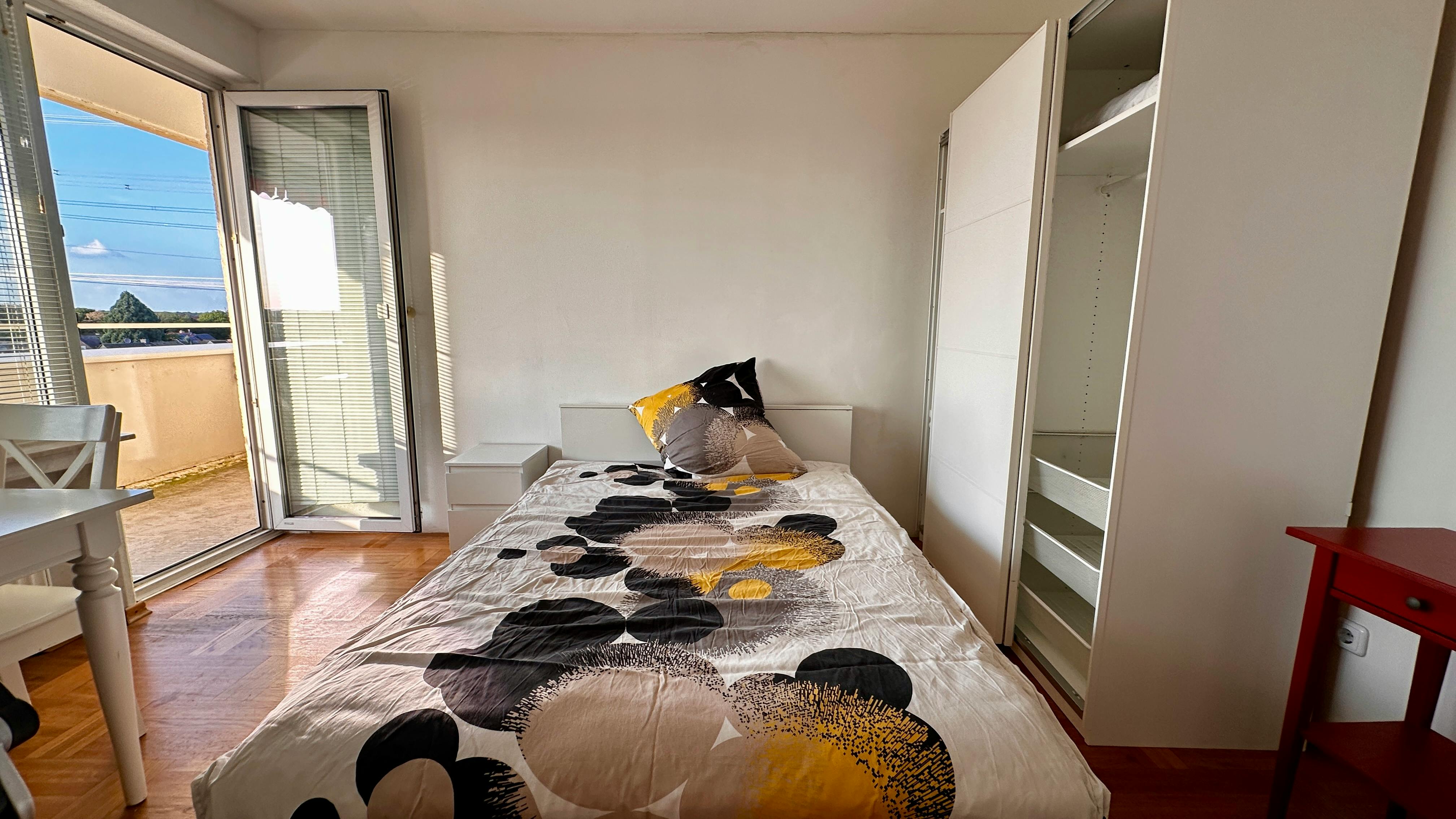 WG-Zimmer zu mieten für 745 € pro Monat in Hürth, Kiebitzweg