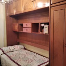 Private room for rent for €380 per month in Valladolid, Calle Gabilondo