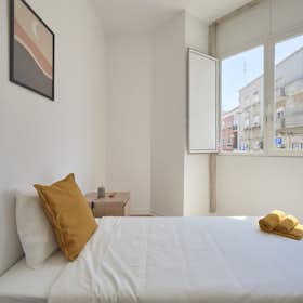 Private room for rent for €500 per month in Lisbon, Rua de David Lopes