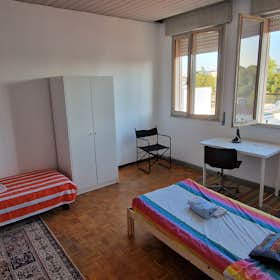 Cameră comună de închiriat pentru 350 EUR pe lună în Padova, Via Makallè