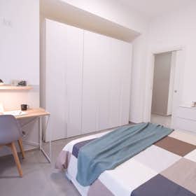 Private room for rent for €540 per month in Brescia, Via Isole Lipari