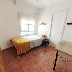 Private room for rent for €350 per month in Valencia, Carrer Mestre Valls