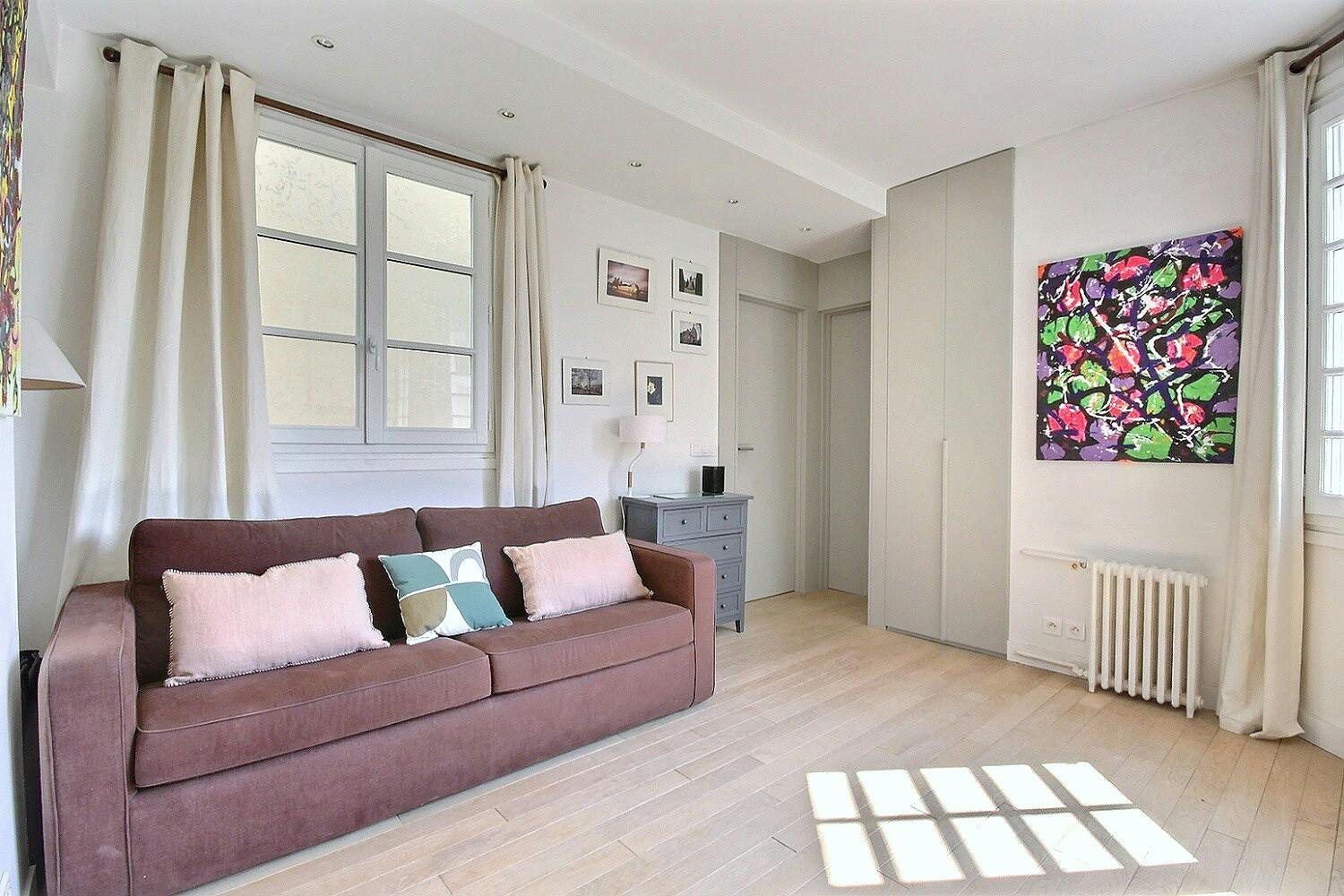 Rue Malar, Paris preview