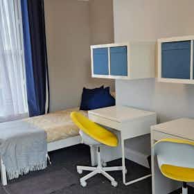 Gedeelde kamer te huur voor € 700 per maand in Dublin, Royal Canal Terrace