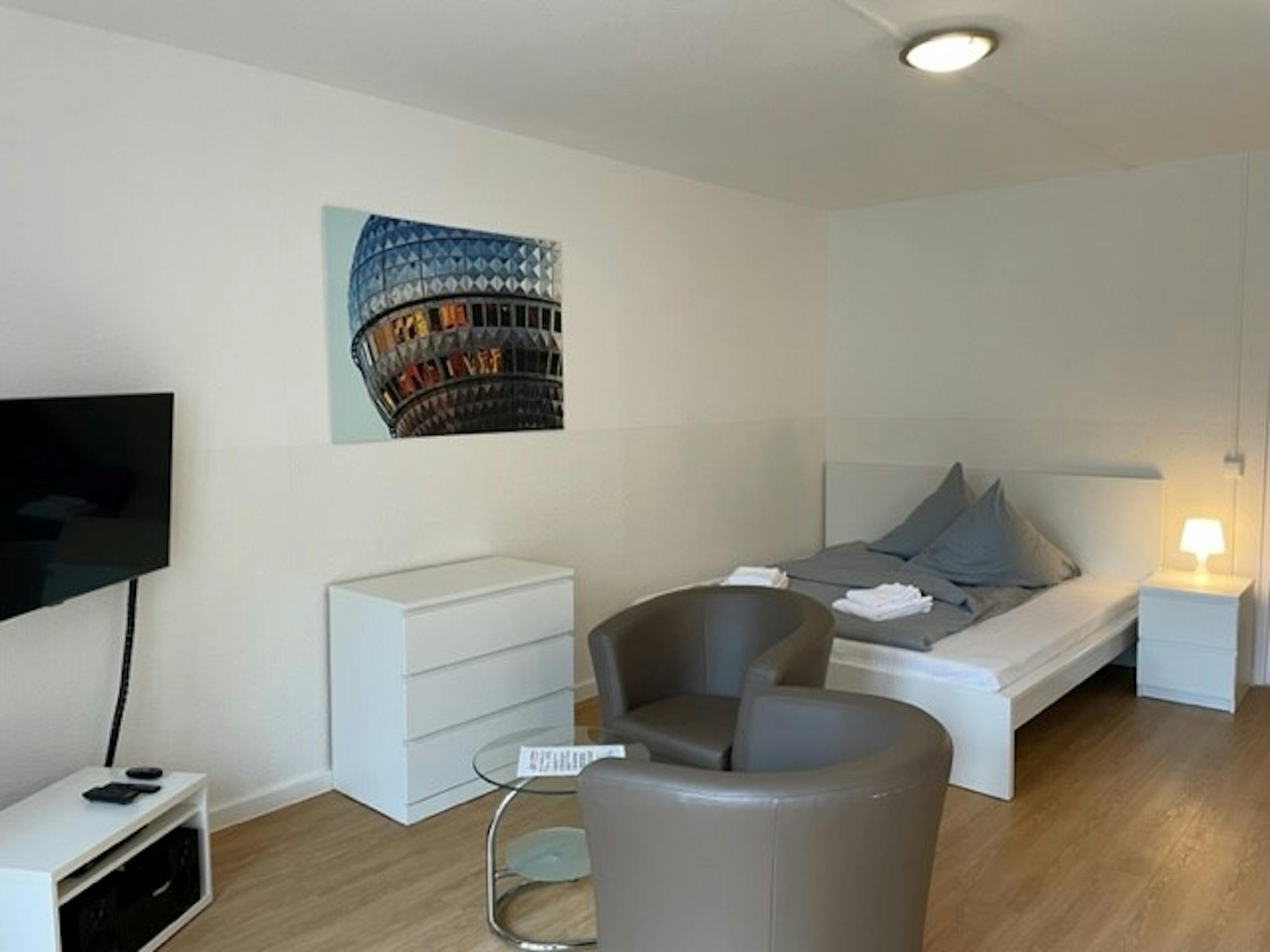 Voßstraße, Berlin preview