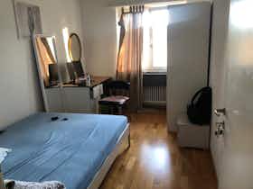 私人房间 正在以 CHF 1,450 的月租出租，其位于 Wallisellen, Friedenstrasse