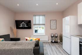 Mieszkanie do wynajęcia za 2900 GBP miesięcznie w mieście Gillingham, Gardiner Street