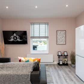 公寓 正在以 £2,907 的月租出租，其位于 Gillingham, Gardiner Street