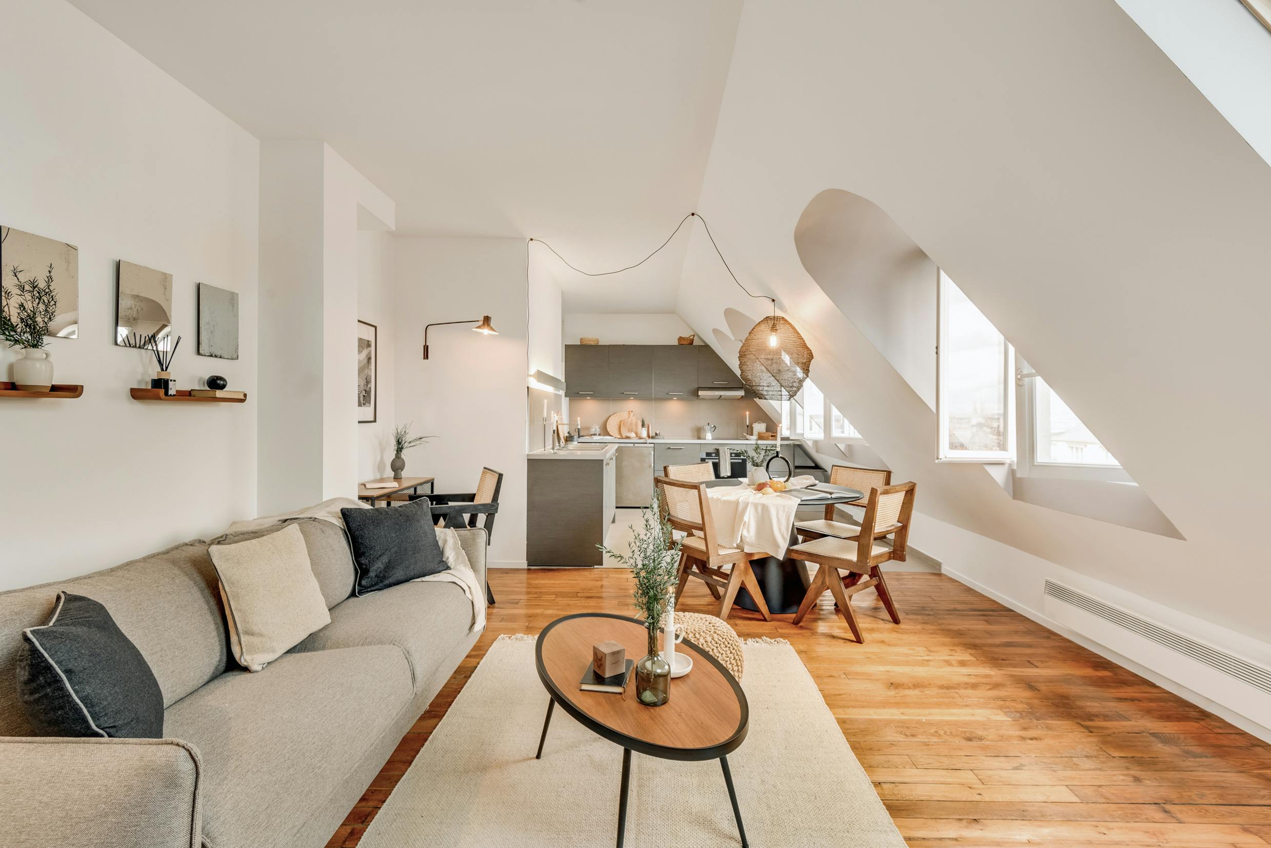 Apartment for rent for €4,091 per month in Paris, Avenue de la Bourdonnais