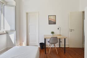 Wohnung zu mieten für 550 € pro Monat in Lisbon, Rua de David Lopes