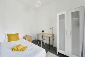 Private room for rent for €500 per month in Lisbon, Rua de David Lopes