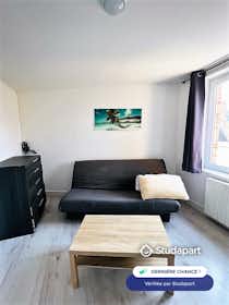 Appartement te huur voor € 410 per maand in Amiens, Boulevard Jules Verne
