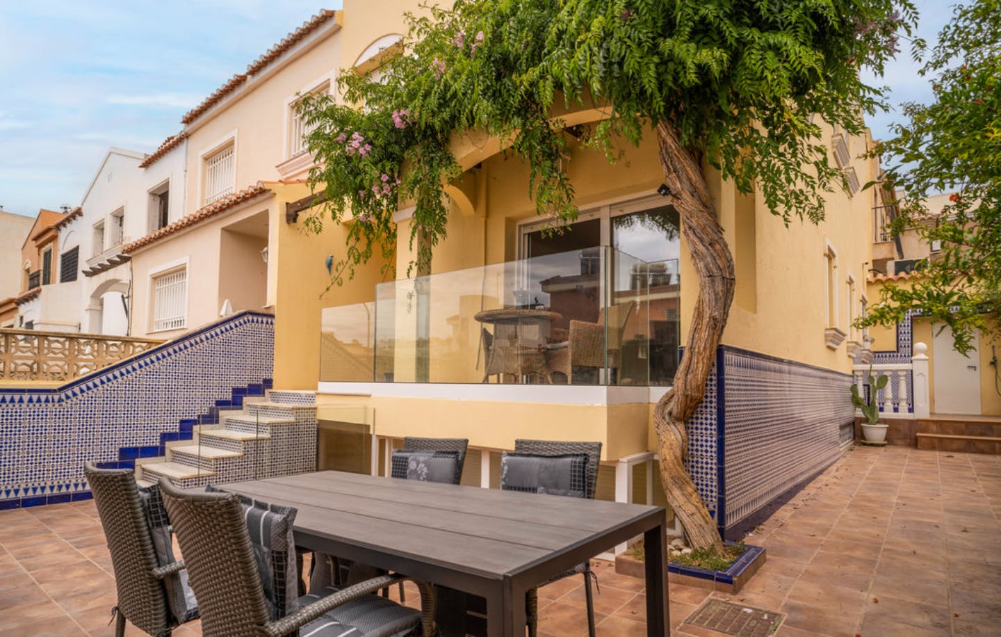 Casă de închiriat pentru 1.850 EUR pe lună în Roquetas de Mar, Calle Reino de Castilla