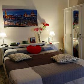 Private room for rent for €700 per month in Florence, Via Giacomo Carissimi